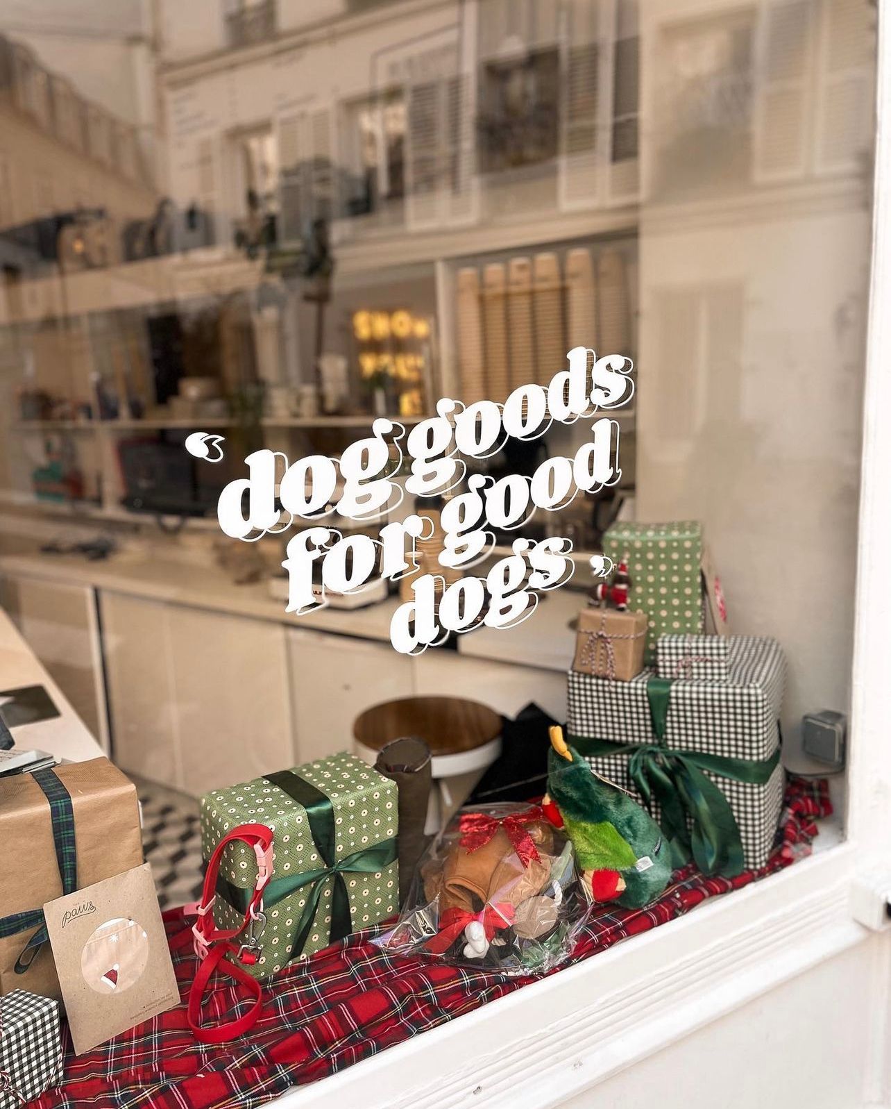 Holiday with The Paws • Worldwide