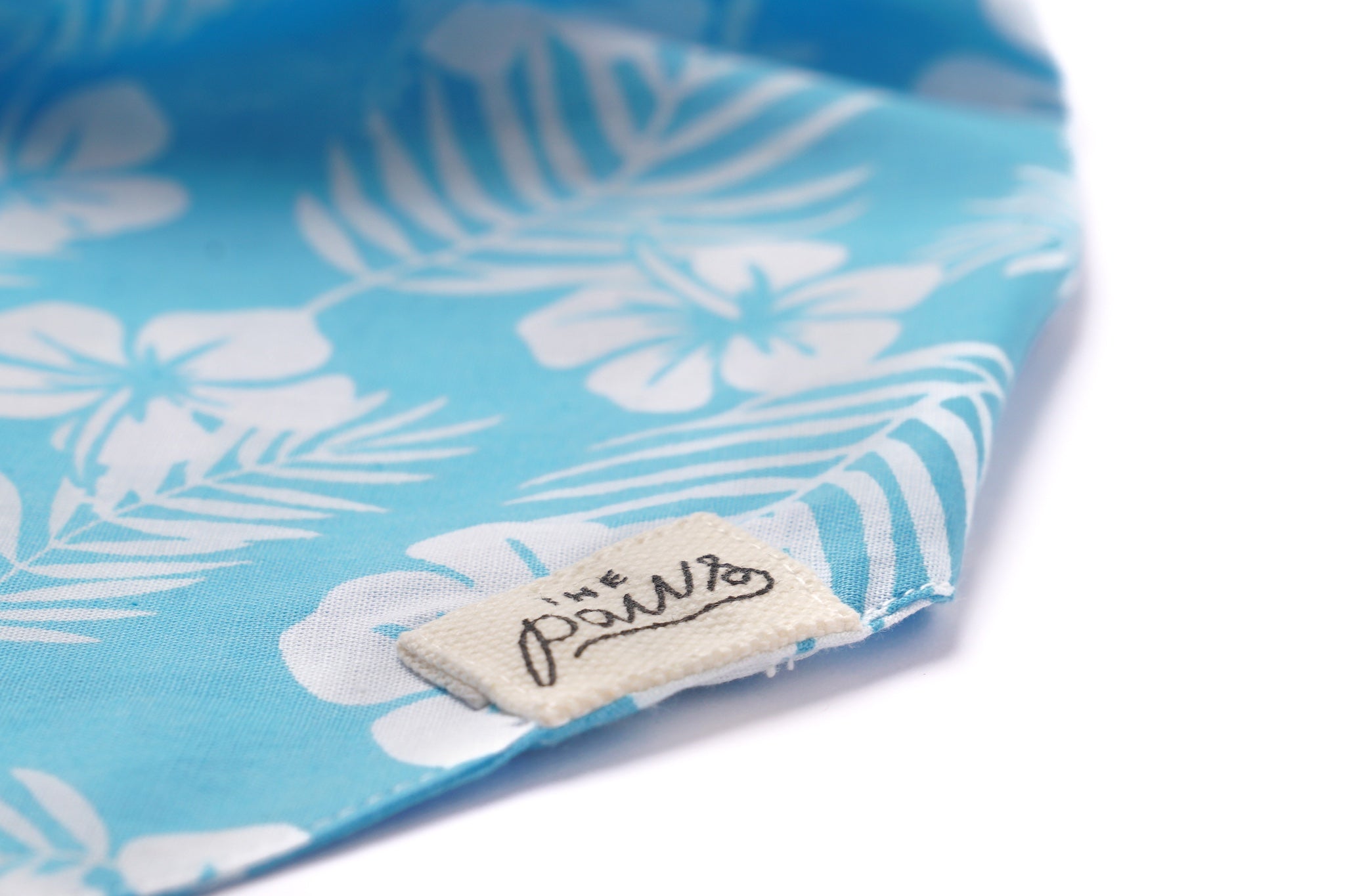 Malu dog bandana detail 