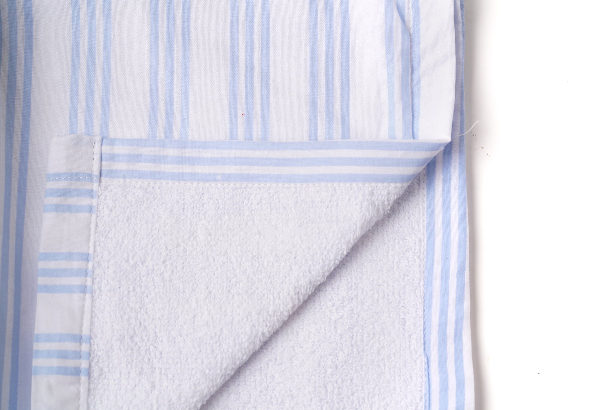 Windsurf Summer Stripe - Dog Towel Detail
